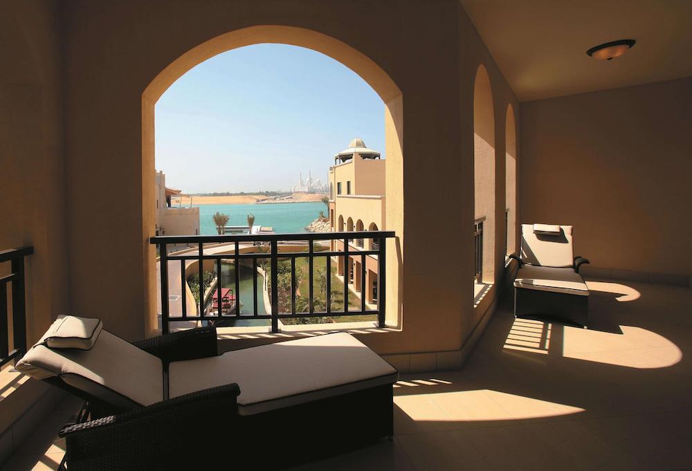 Shangri La Qaryat Al Beri