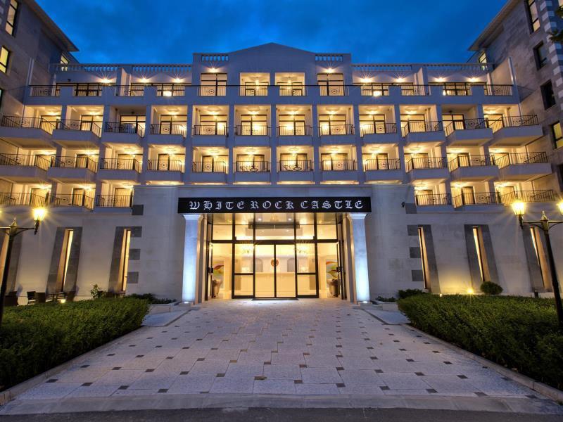 White Rock Castle,  Suite Hotel