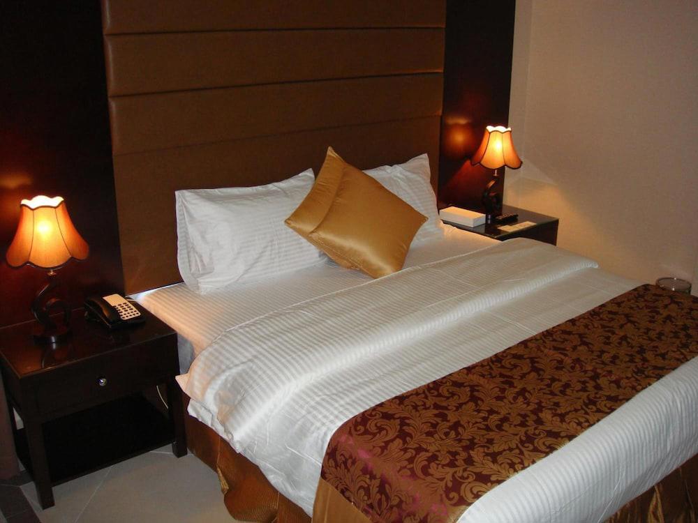 Paragon Hotel Apartments