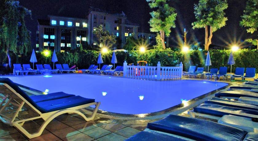 Select Apart Hotel
