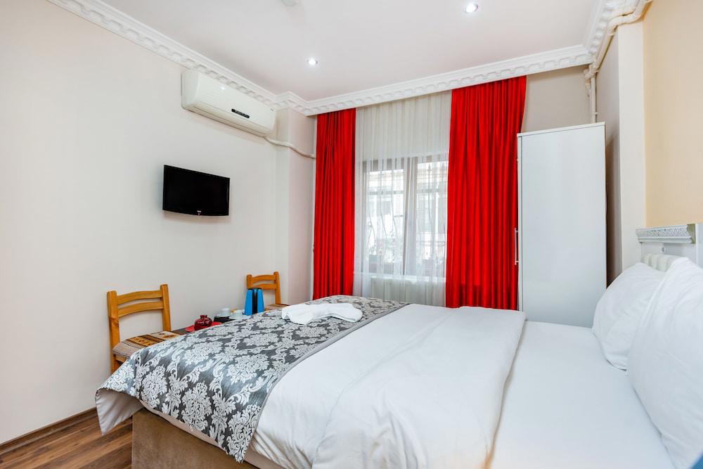 Merot Suites