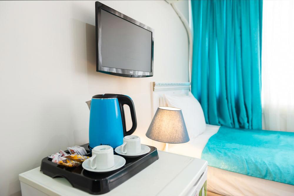 Merot Suites