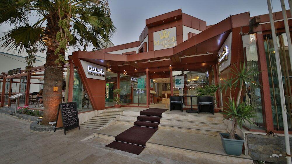 Majeste Hotel