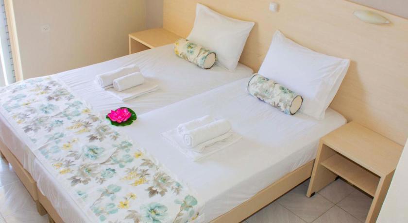 Alykanas & Antonis Studios Hotel