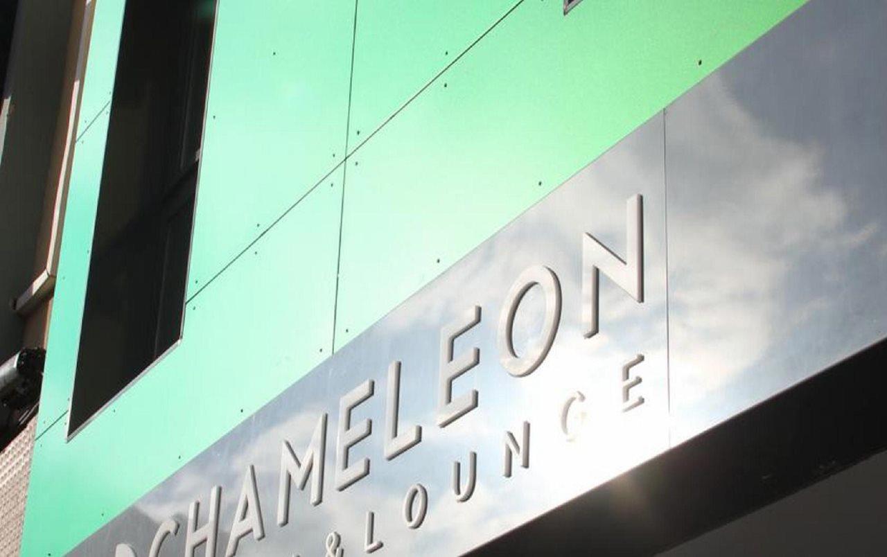 Chameleon Hostel & Lounge