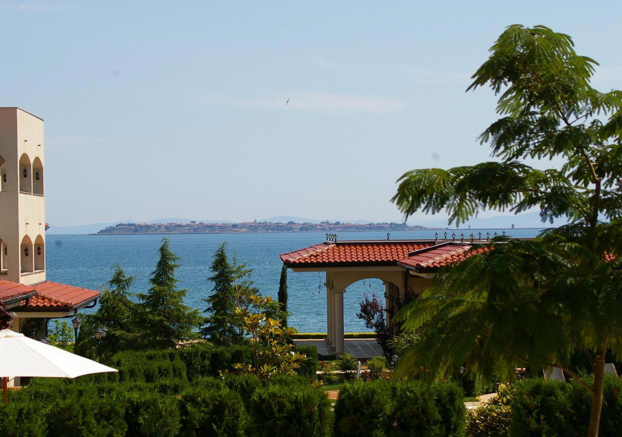 Casa Real Resort