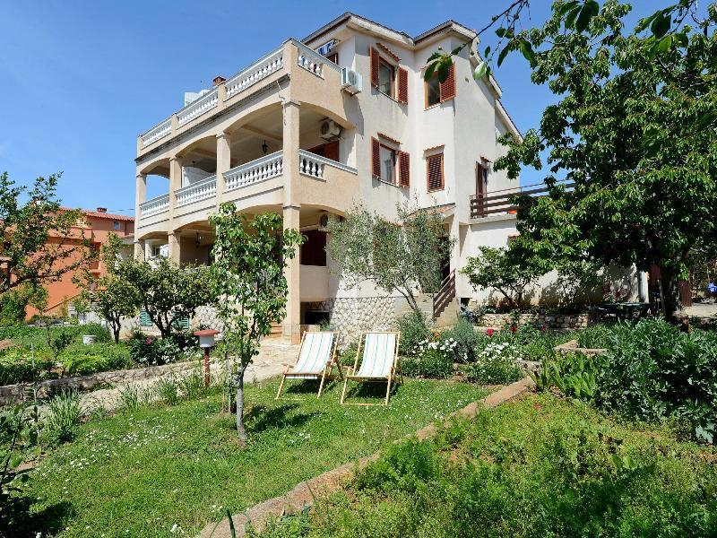 Apartments Ankica