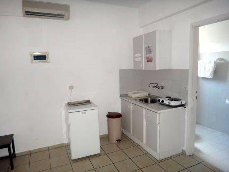 Antiko Apartments & Studios