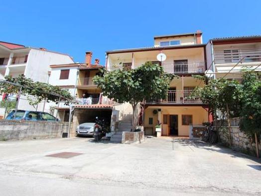 Room And Apartments Mariza
