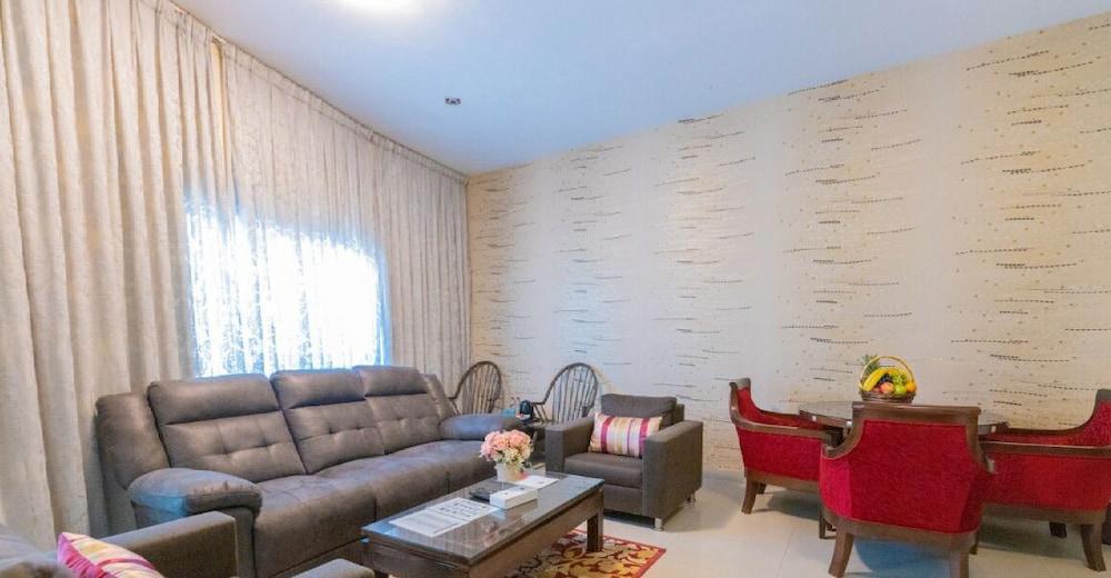 Ewan Tower Hotel Apartments