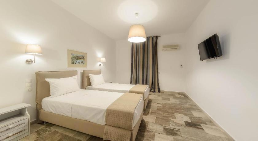 Kiki Studios & Apartments