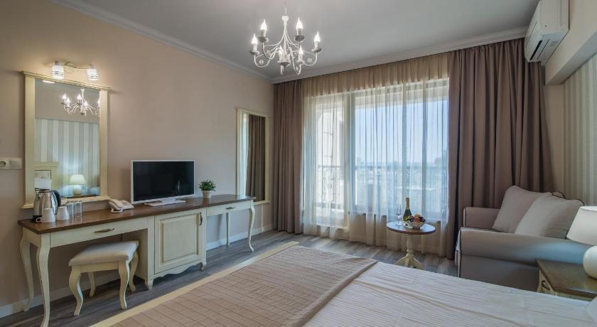 Sunny Castle Hotel