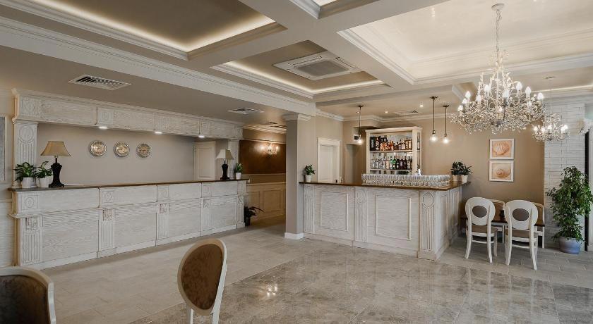 Sunny Castle Hotel