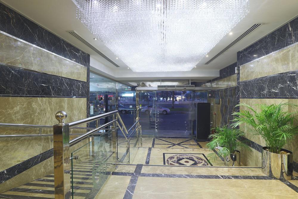 Queen Palace Hotel