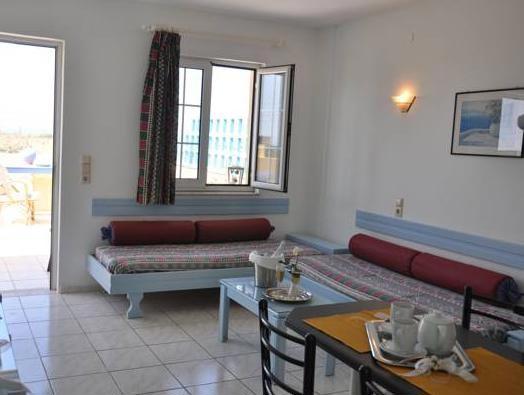 Malia Star Apartments & Taverna