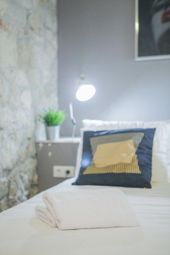Apartments Emotha