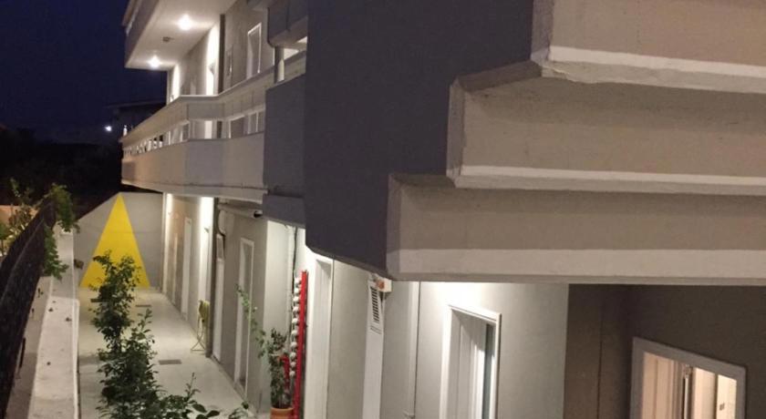 Alkyonides Hotel