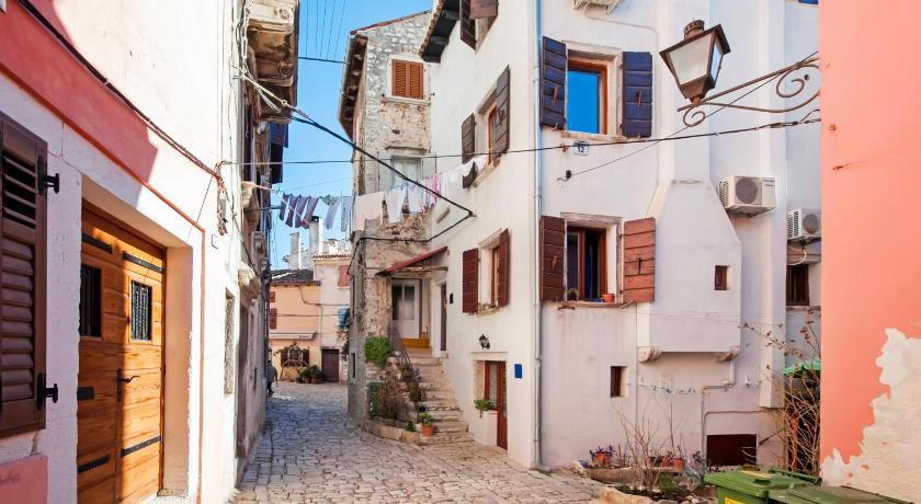 Rooms Sotto I Volti