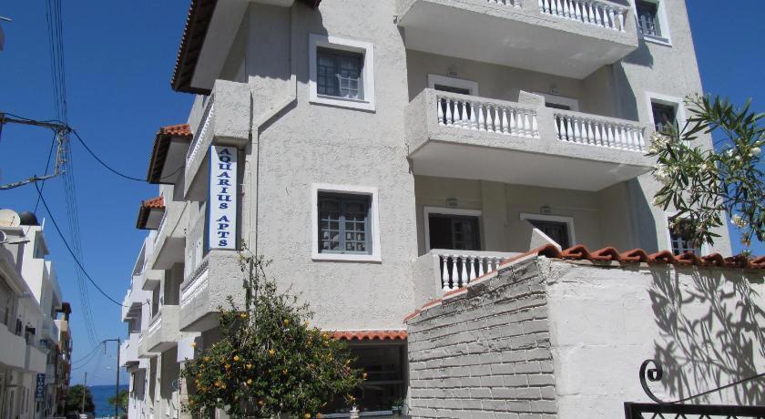 Aquarius Apartments & Studios
