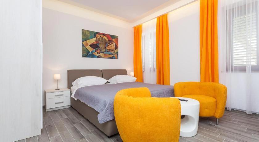 Apartments Villa Peragro