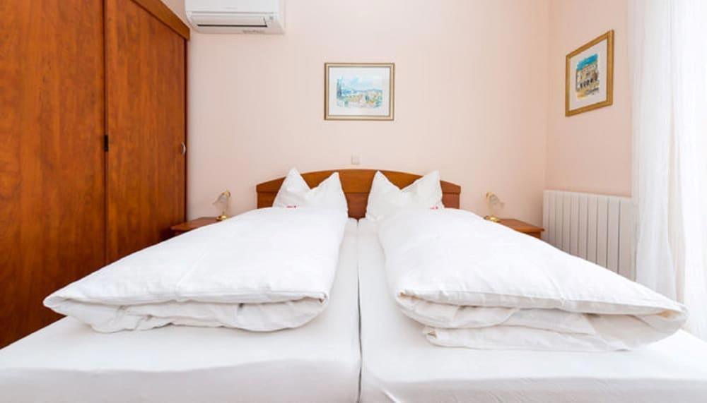 Rooms Raic