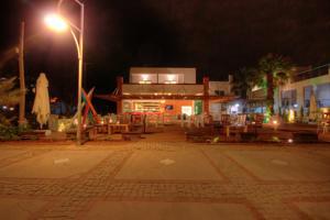 Meggs Otel & Beach Restaurant