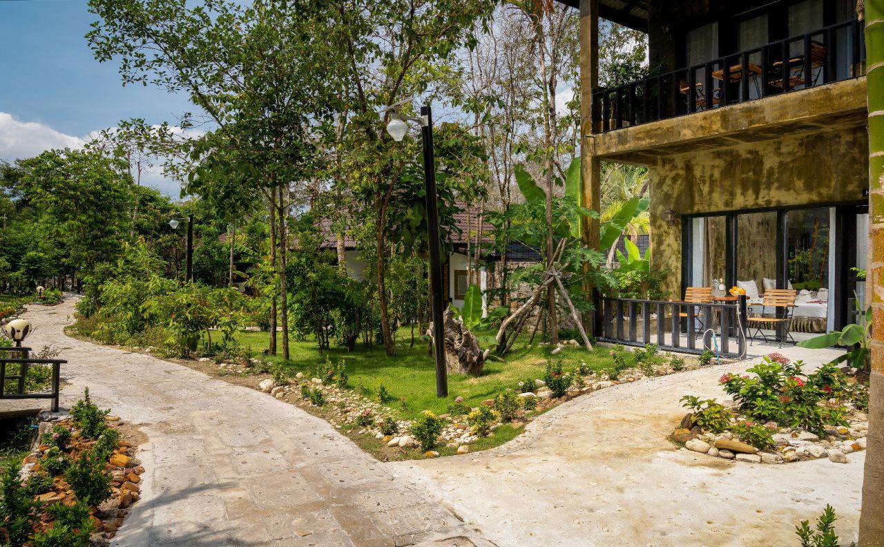 KOH RONG HILL BEACH RESORT