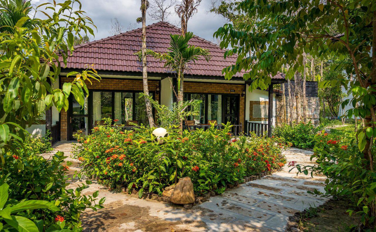 KOH RONG HILL BEACH RESORT