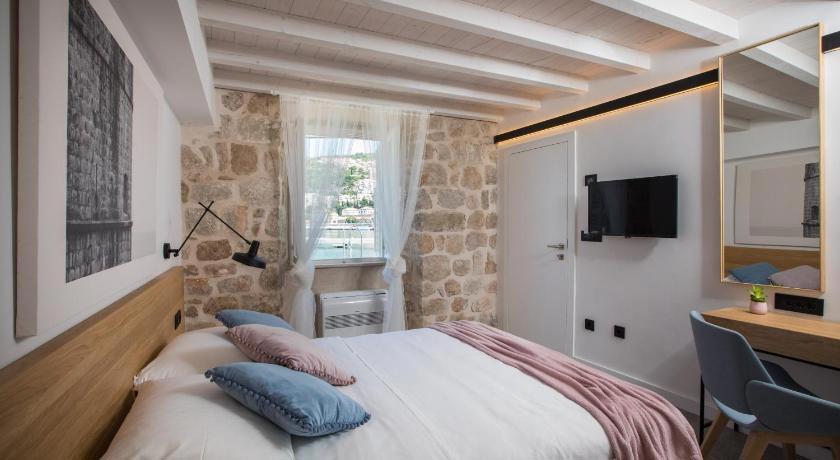 Bova Luxury Rooms