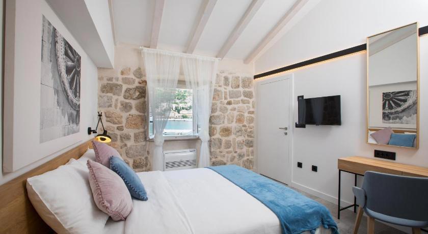 Bova Luxury Rooms