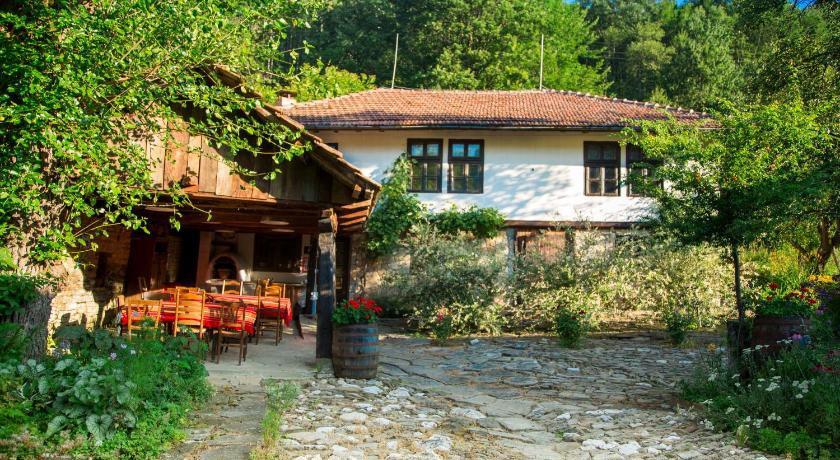 LITTLE RIVER GUEST HOUSE