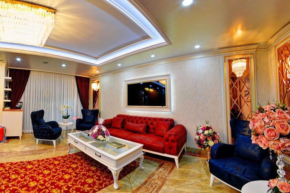 Novel Hotel