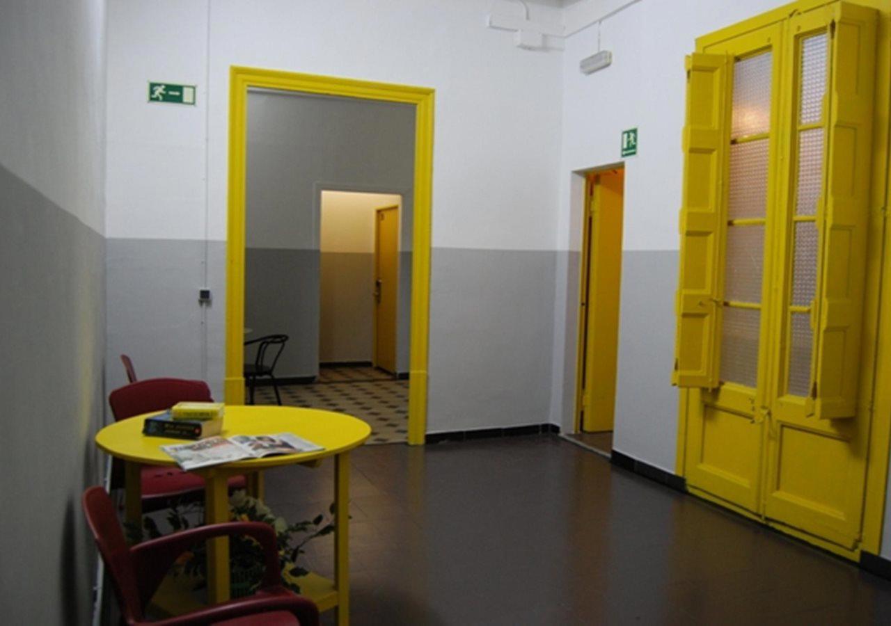 Ideal Youth Hostel