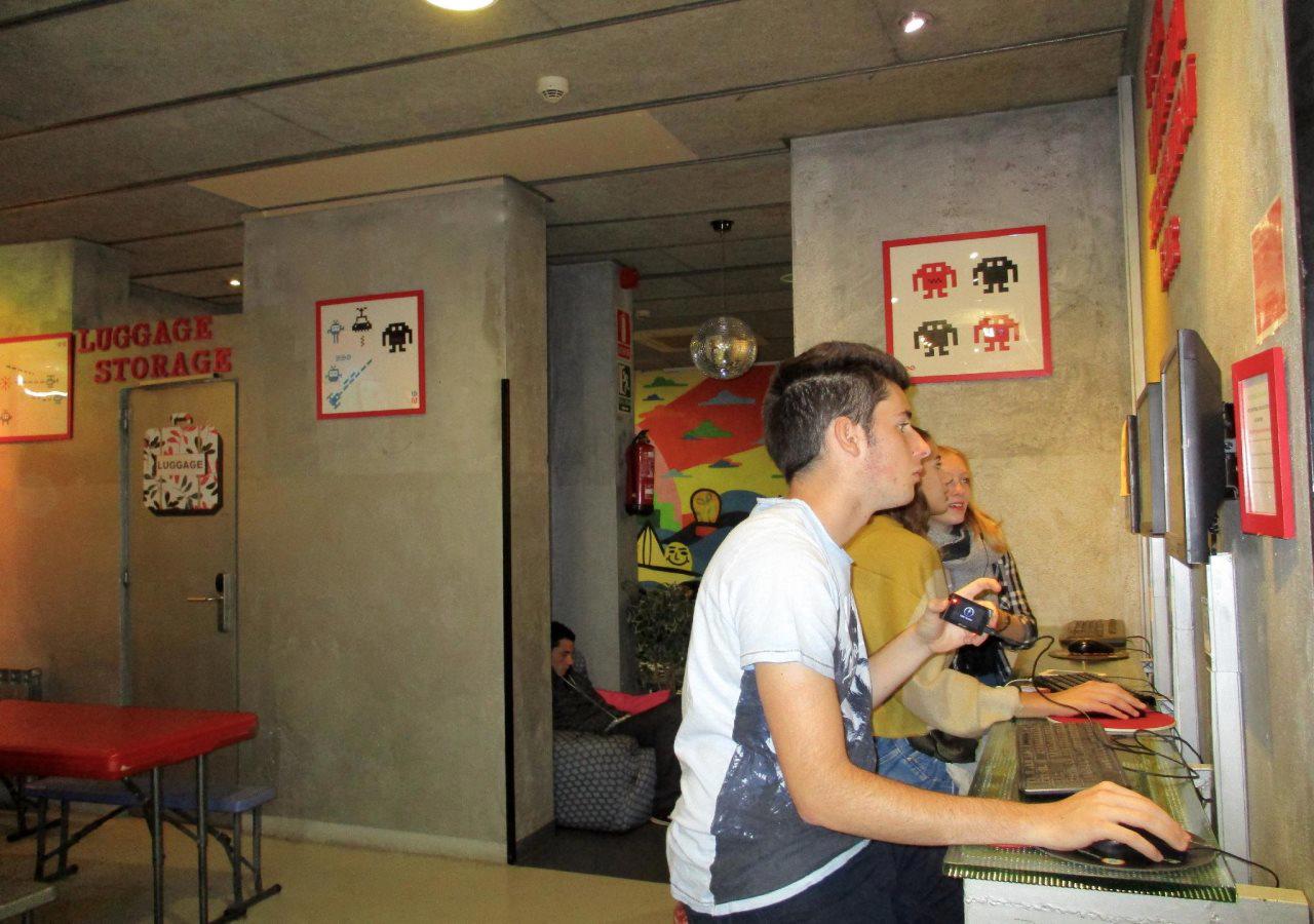 Ideal Youth Hostel