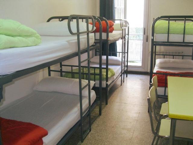 Ideal Youth Hostel