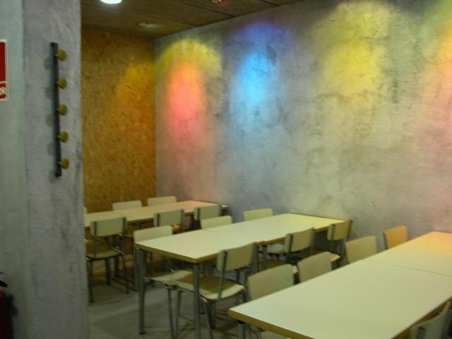 Ideal Youth Hostel