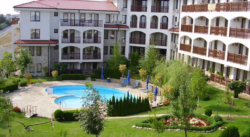 Delfin Apartments