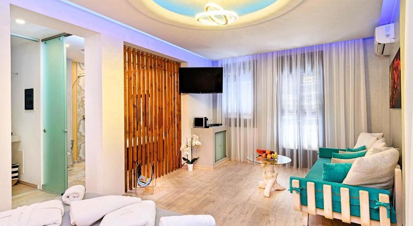 Diamond Suites