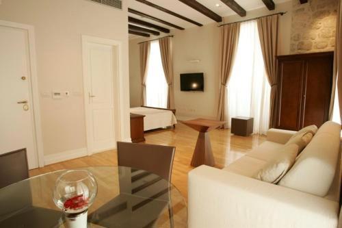 Olea Apartments and Rooms