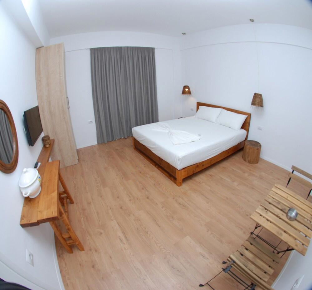 Hotel Kanes