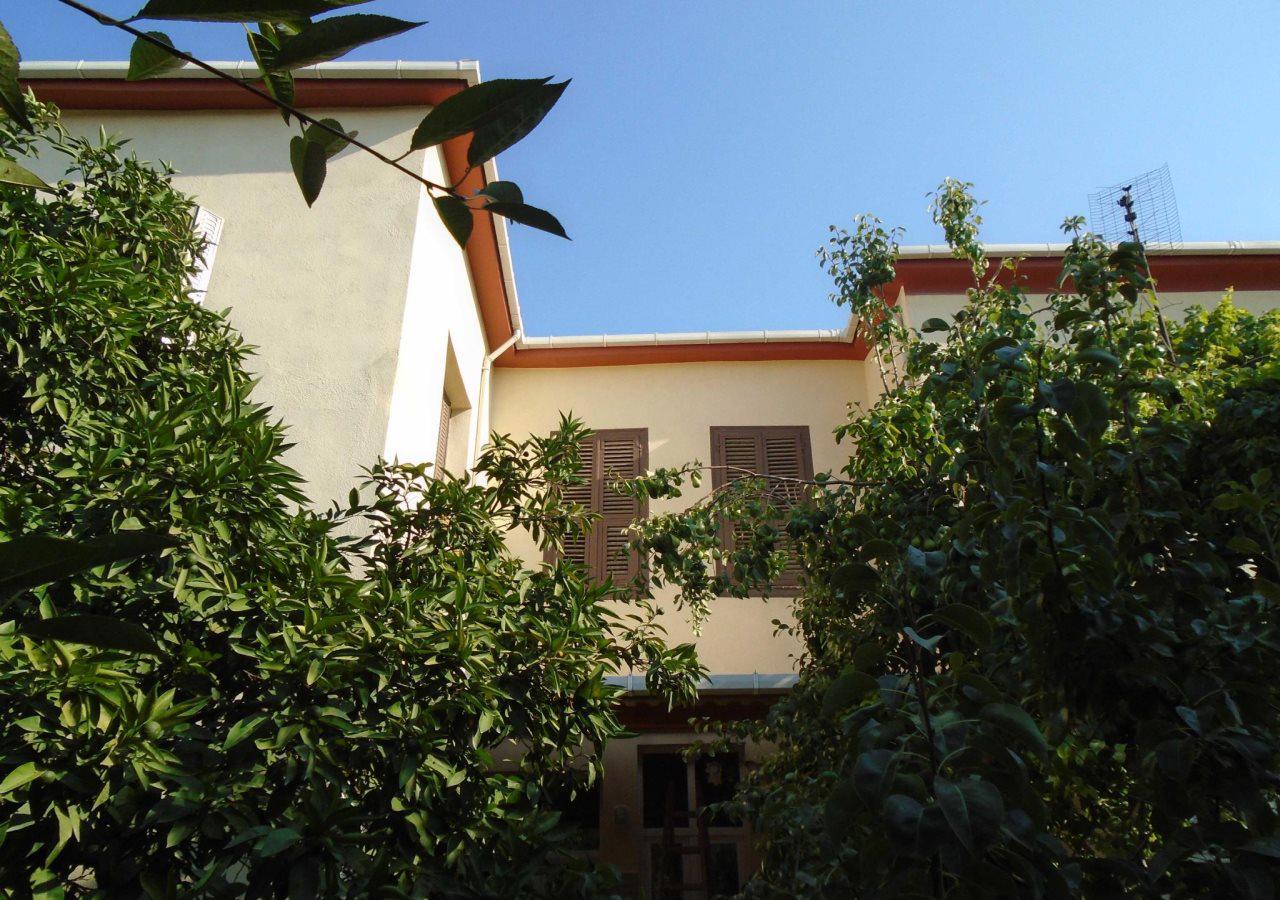 LOTUS GARDEN HOSTEL